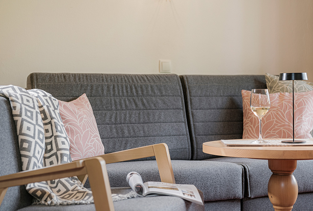 Einrichtung Sofa Rastbichlhof .jpg