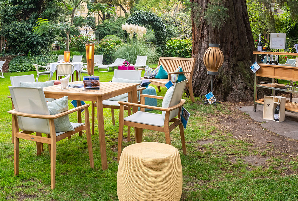 Outdoor Teak Laurin Bozen .jpg